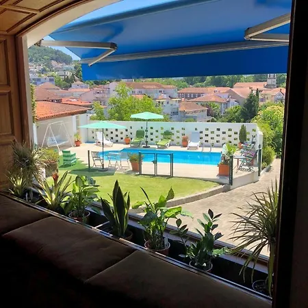 Buganvilia House *